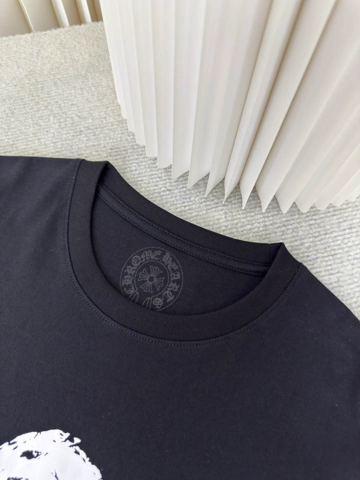 P240 Chrome Hearts FOTI Skull Print Tee Authentic Open Edition - Physical Counter - Top Luxury Quality 🆚 Instant sale of all versions on the market Fabric is made of 26 weave 200g cotton material Printing uses black ink Water slurry printing Customized supporting accessories Size S M L